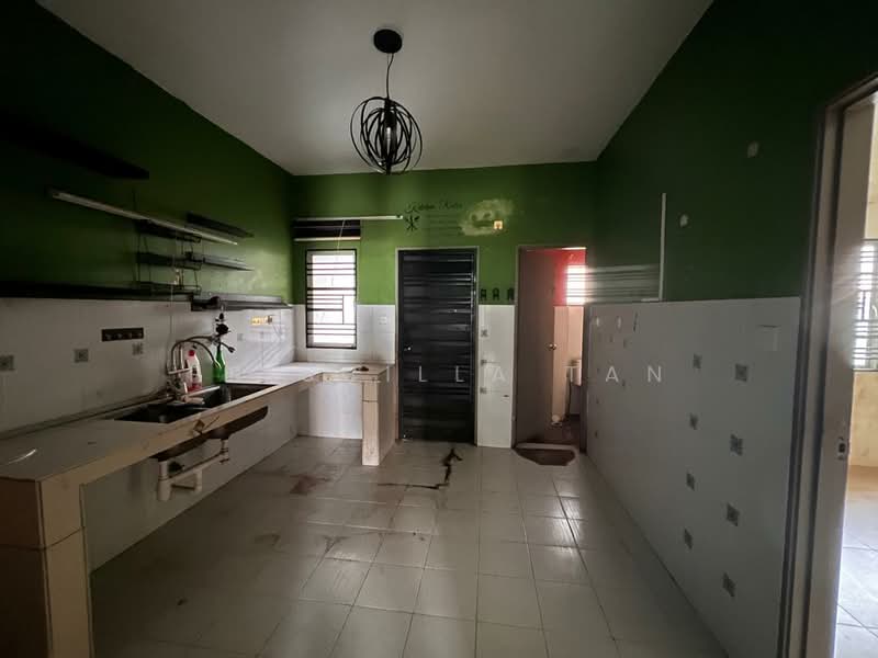 2-storey Terraced House for Sale in Bandar Kinrara (Selangor) - Priscilla Tan - Kitchen - PropertyGuru.com.my