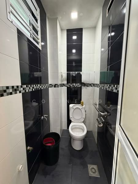 2-storey Terraced House for Sale in Taman Johor Jaya (Johor Bahru) - Corine YG - Bathroom - PropertyGuru.com.my