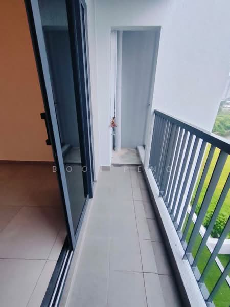 Kediaman Servis untuk Dijual di D'Ivo - Boon Peng - Balcony - PropertyGuru.com.my