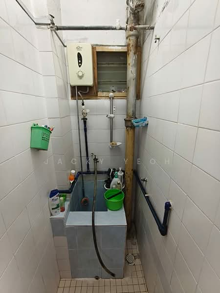 Rumah Flat untuk Dijual di Desa Intan - Jacky Yeoh - Bathroom - PropertyGuru.com.my