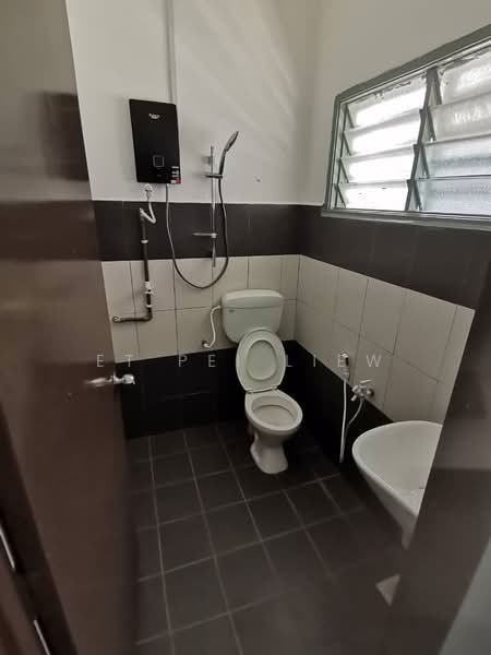 Rumah Teres untuk Dijual di Tanjong Malim (Perak) - ET PEI LIEW - Bathroom - PropertyGuru.com.my