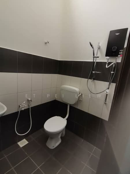Rumah Teres untuk Dijual di Tanjong Malim (Perak) - ET PEI LIEW - Bathroom - PropertyGuru.com.my