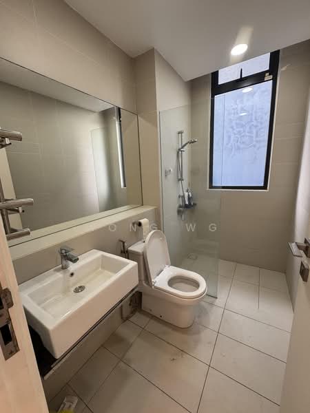 3-storey Terraced House for Sale in Serdang (Seri Kembangan) - Wong WG - Bathroom - PropertyGuru.com.my