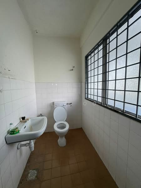 Kilang untuk Disewa di Seremban (Negeri Sembilan) - Steve Ooi - Bathroom - PropertyGuru.com.my