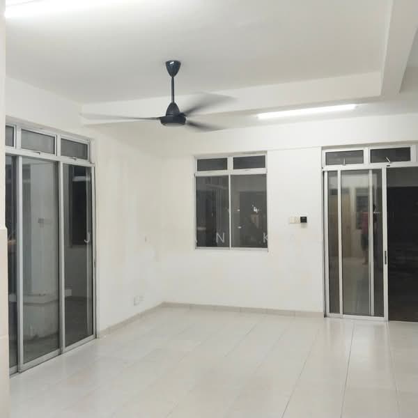 2-storey Terraced House for Sale in Taman Pulai Jaya (Kulai) - Jordan Kau - Living Room - PropertyGuru.com.my
