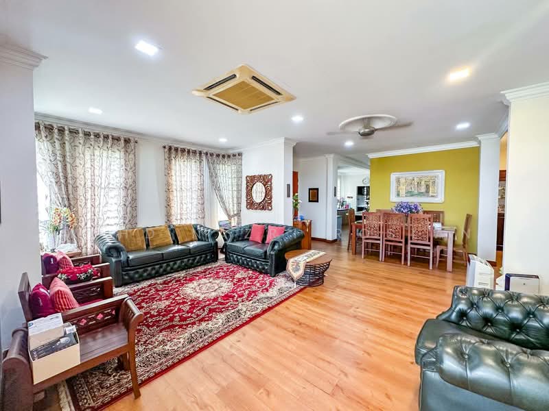 Rumah Berkembar untuk Dijual di Bandar Tasik Kesuma (Beranang) - Mohd Nazri Roslan - Living Room - PropertyGuru.com.my