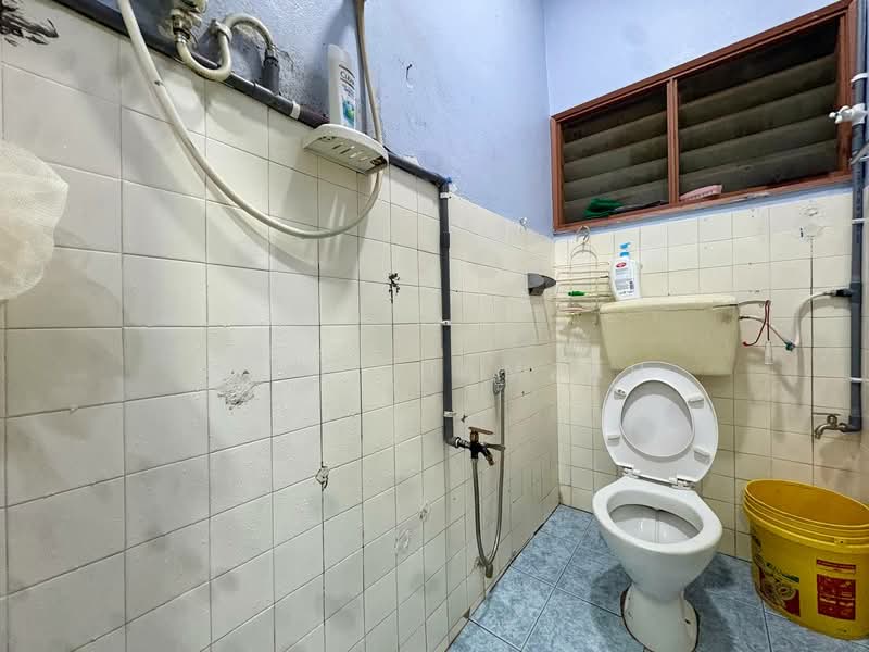 Terraced House for Sale in Taman Desa Cheras (Cheras) - Nabil Hamzah - Bathroom - PropertyGuru.com.my