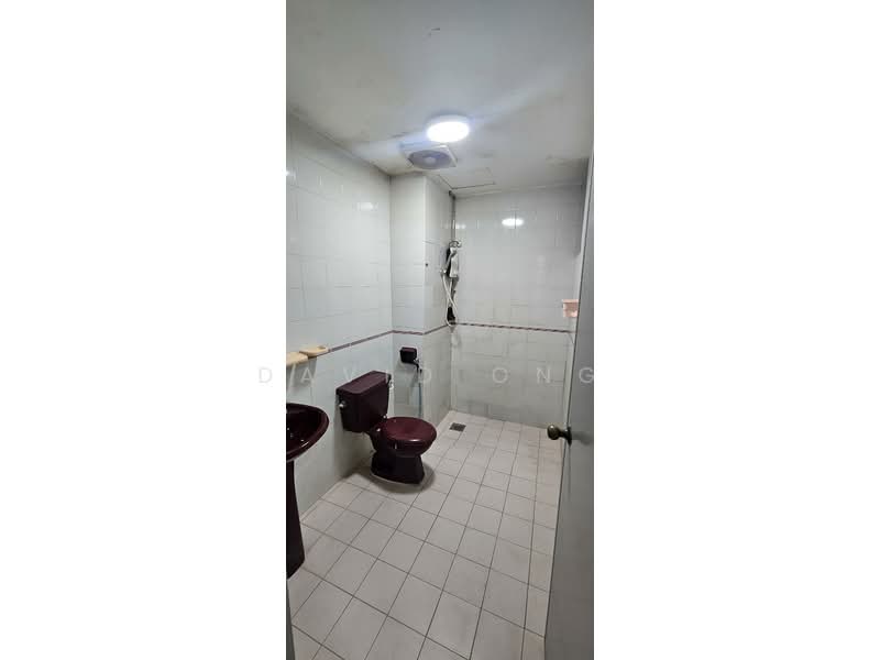 Kondominium untuk Disewa di Aloha Tower Condominium - David Ong - Bathroom - PropertyGuru.com.my