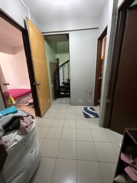 2.5-storey Terraced House for Sale in Bandar Country Homes (Rawang) - Jessie Wong - Corridor - PropertyGuru.com.my