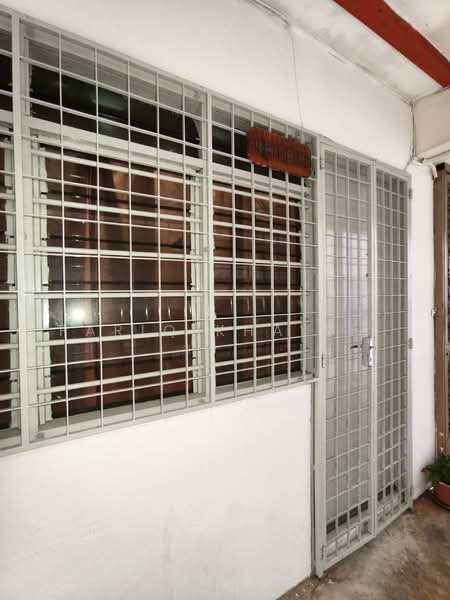 Rumah Flat untuk Dijual di Farlim 4 - Fariq Khairil - Exterior - PropertyGuru.com.my