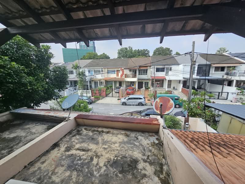 Rumah Teres 2 Tingkat untuk Dijual di Damansara Jaya (Petaling Jaya) - Bryan Wong - Exterior - PropertyGuru.com.my