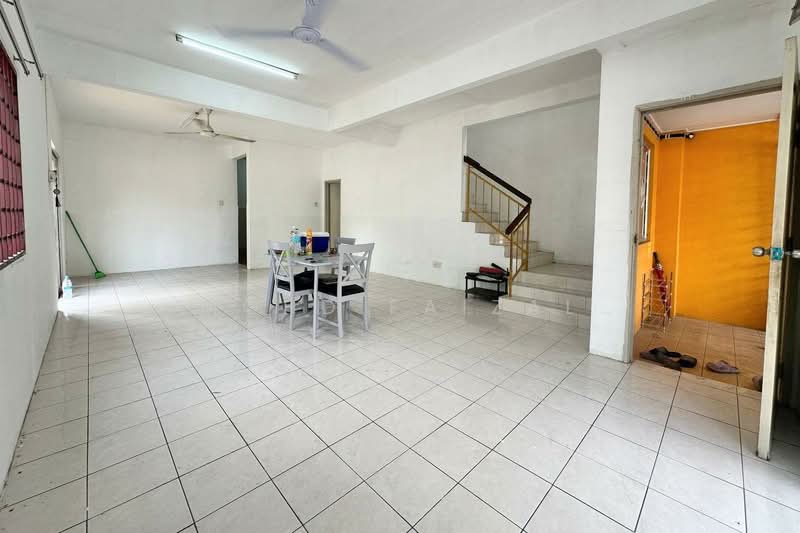 2-storey Terraced House for Sale in Bandar Baru Bangi (Selangor) - Mohd Faizal - Living Room - PropertyGuru.com.my