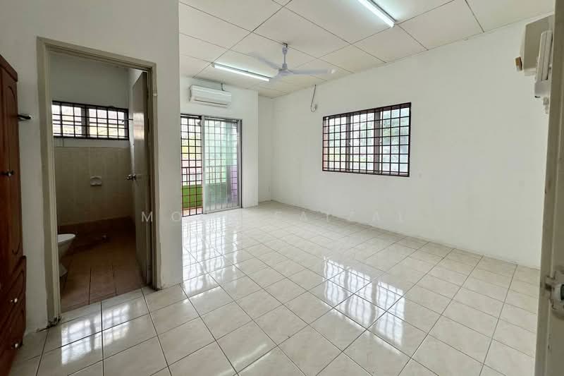 2-storey Terraced House for Sale in Bandar Baru Bangi (Selangor) - Mohd Faizal - Bathroom - PropertyGuru.com.my