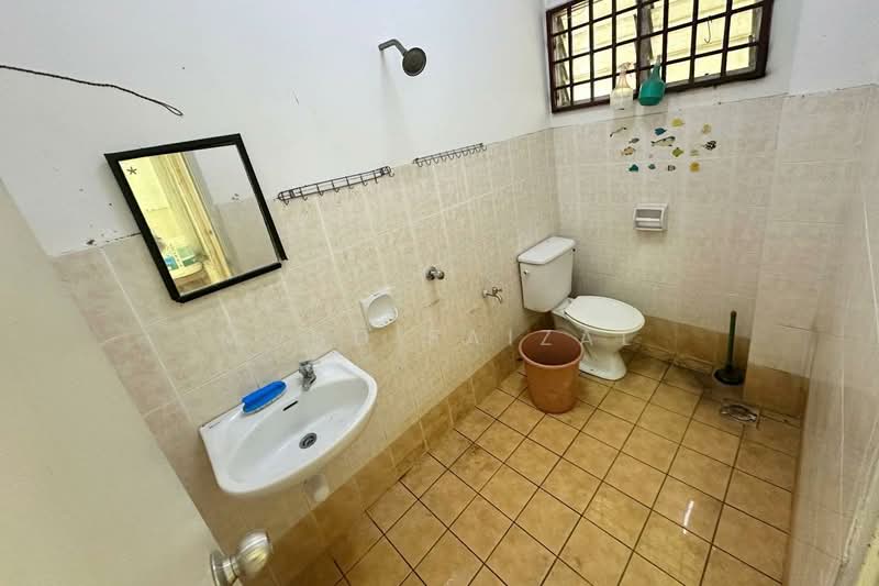 2-storey Terraced House for Sale in Bandar Baru Bangi (Selangor) - Mohd Faizal - Bathroom - PropertyGuru.com.my