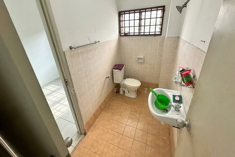 2-storey Terraced House for Sale in Bandar Baru Bangi (Selangor) - Mohd Faizal - Bathroom - PropertyGuru.com.my