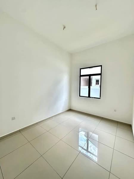 Cluster House for Sale in Taman Lagenda Putra (Kulai) - Frain Cheong - Interior - PropertyGuru.com.my
