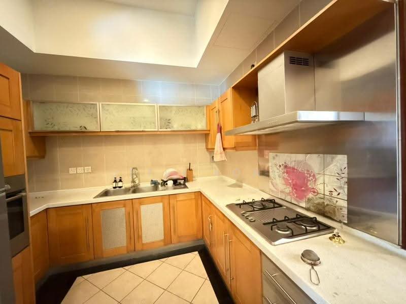 Kondominium untuk Dijual di Mont Kiara Damai Resort Condominium - Jetly Kong - Kitchen - PropertyGuru.com.my