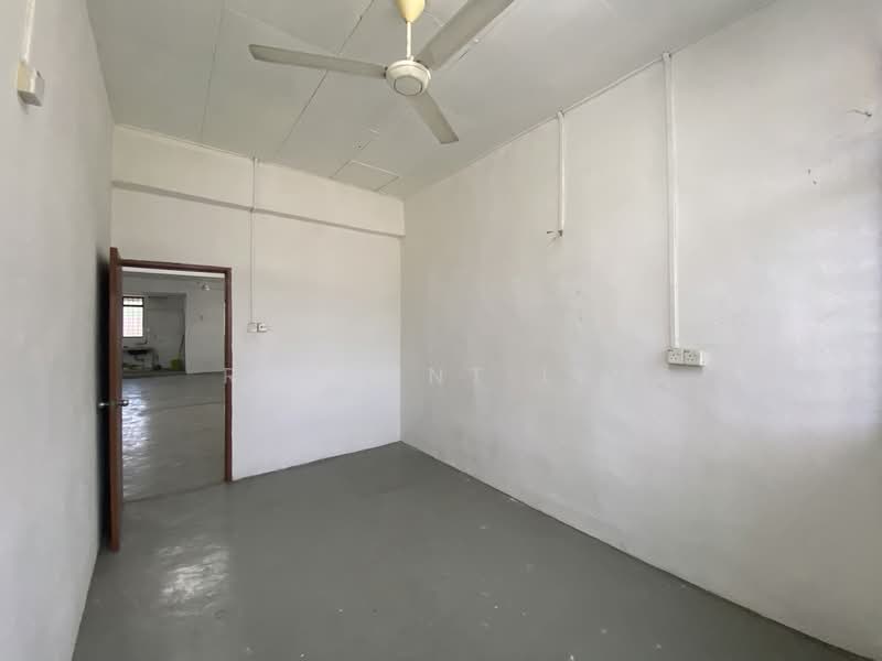 Shop / Office for Rent in Taman Duku (Bukit Minyak) - Raycent Lim - Interior - PropertyGuru.com.my