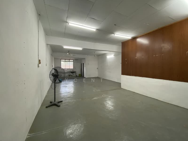 Shop / Office for Rent in Taman Duku (Bukit Minyak) - Raycent Lim - Interior - PropertyGuru.com.my