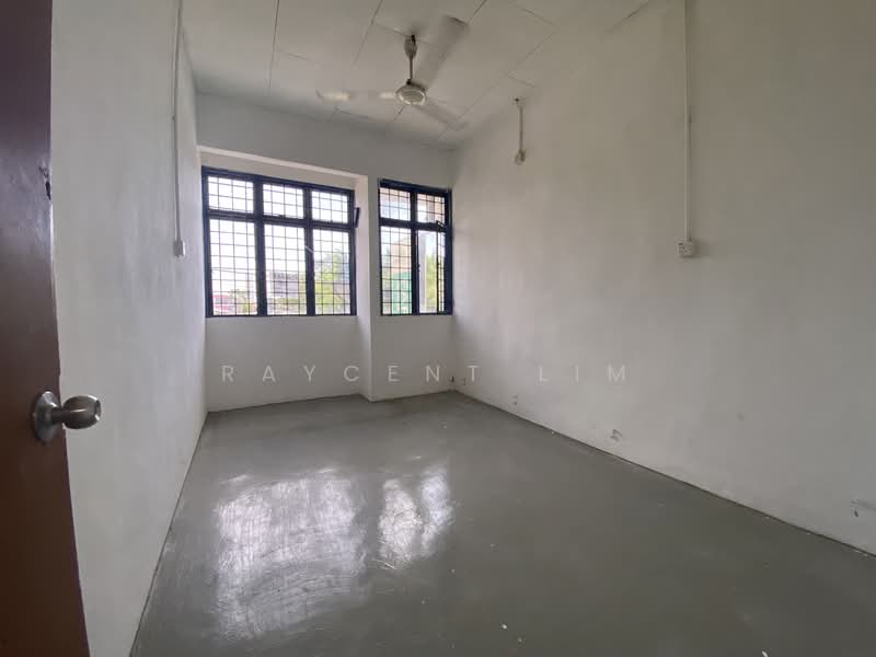 Shop / Office for Rent in Taman Duku (Bukit Minyak) - Raycent Lim - Interior - PropertyGuru.com.my