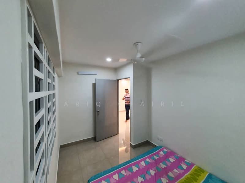 Rumah Flat untuk Dijual di Taman Sri Bayu Flat (Bayan Lepas) - Fariq Khairil - Bedroom - PropertyGuru.com.my