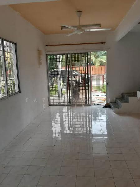 2-storey Terraced House for Sale in Temerloh (Pahang) - Fazielawatie Ishak - Living Room - PropertyGuru.com.my