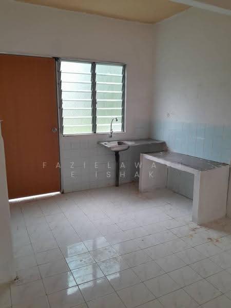 2-storey Terraced House for Sale in Temerloh (Pahang) - Fazielawatie Ishak - Kitchen - PropertyGuru.com.my