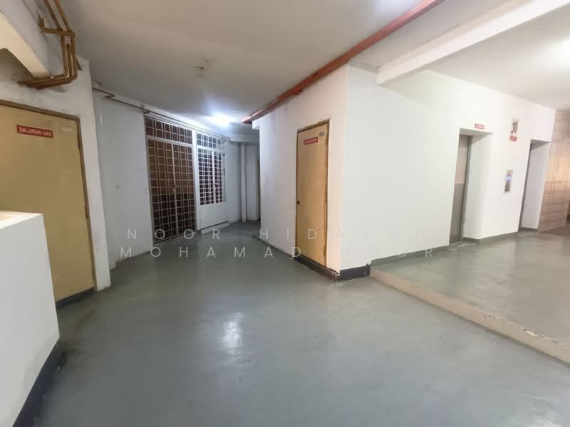 Pangsapuri untuk Dijual di Melur Apartment - Noor Hidayah Mohamad Noor - Lobby - PropertyGuru.com.my