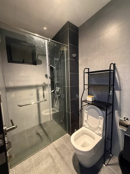 Servis Apartment untuk Disewa di Sunway Velocity TWO - David Mun - Bathroom - PropertyGuru.com.my