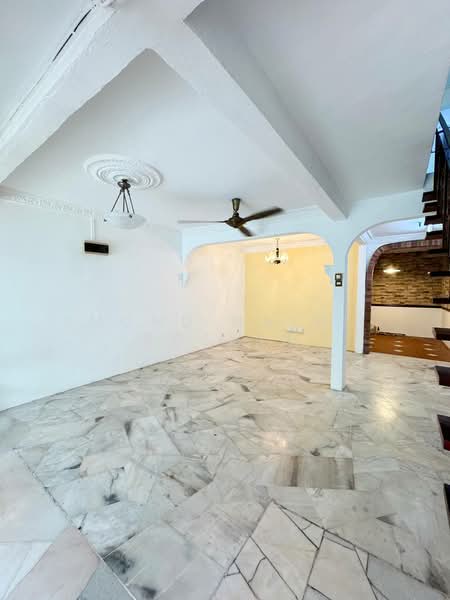 2-storey Terraced House for Sale in Batu Caves (Selangor) - Mohd Nazri Roslan - Living Room - PropertyGuru.com.my