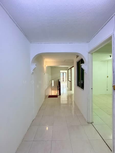 2-storey Terraced House for Sale in Batu Caves (Selangor) - Mohd Nazri Roslan - Corridor - PropertyGuru.com.my