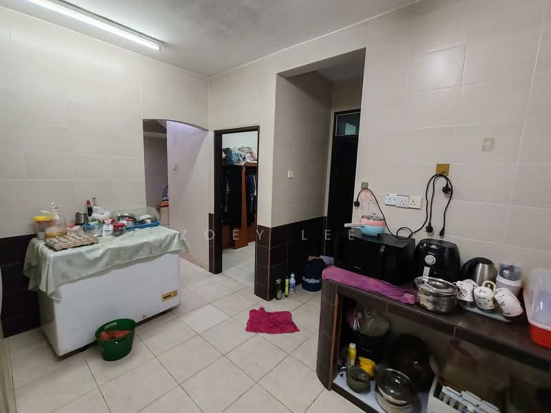 2-storey Terraced House for Sale in Taman Skudai Indah (Skudai) - Zoey Lee - Kitchen - PropertyGuru.com.my