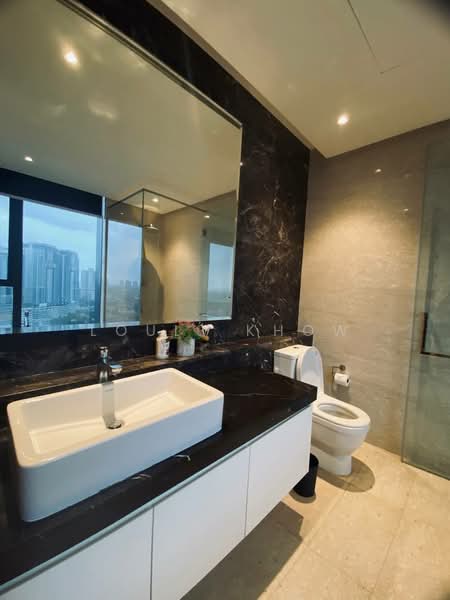 Servis Apartment untuk Disewa di The Astaka @ 1 Bukit Senyum - Louis Khow - Bathroom - PropertyGuru.com.my