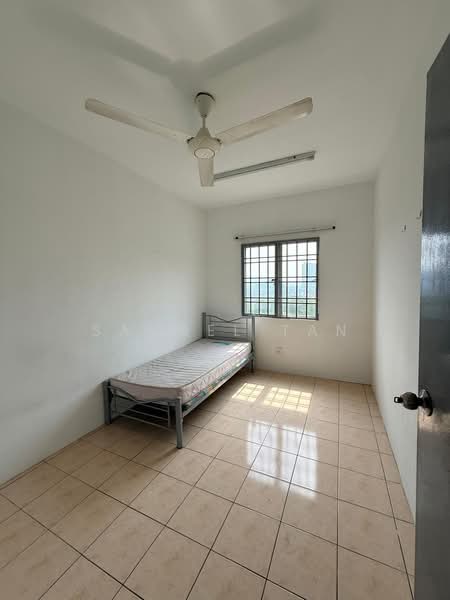 Kondominium untuk Disewa di Angkasa Condominiums - Samuel Tan - Bedroom - PropertyGuru.com.my