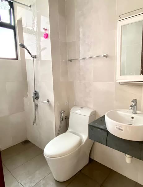 Service Residence for Sale at J.Dupion Residence - Edward Yap - Bathroom - PropertyGuru.com.my