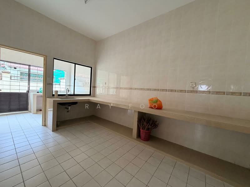 Rumah Berkembar untuk Disewa di Sungai Long (Bandar Sungai Long) - Ray Foo - Kitchen - PropertyGuru.com.my