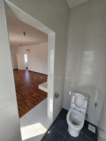 Rumah Teres 2 Tingkat untuk Dijual di Beranang (Selangor) - KK HEW - Bathroom - PropertyGuru.com.my