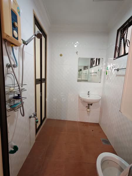 2-storey Terraced House for Sale in Sungai Long (Bandar Sungai Long) - Wei Chung Khong - Bathroom 3 - PropertyGuru.com.my