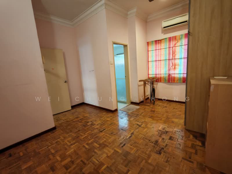 2-storey Terraced House for Sale in Sungai Long (Bandar Sungai Long) - Wei Chung Khong - Bedroom 3 - PropertyGuru.com.my