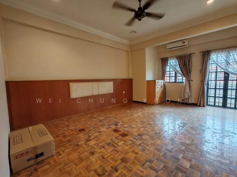 2-storey Terraced House for Sale in Sungai Long (Bandar Sungai Long) - Wei Chung Khong - Master Bedroom - PropertyGuru.com.my