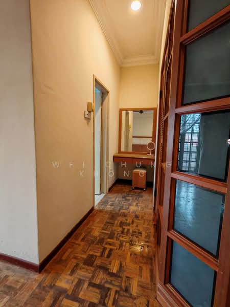 2-storey Terraced House for Sale in Sungai Long (Bandar Sungai Long) - Wei Chung Khong - Walk In Wardrobe - PropertyGuru.com.my