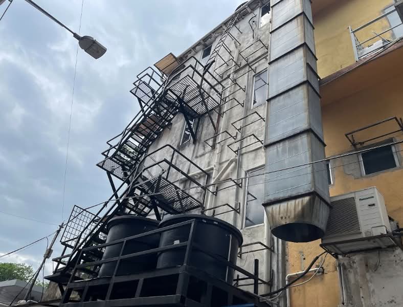 Shop / Office for Rent in Taman Golden (Kuala Lumpur) - Chris Tye - Exterior - PropertyGuru.com.my