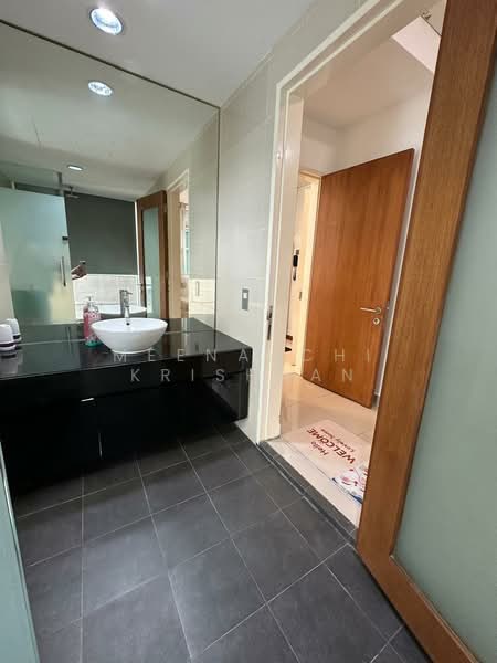 Kondominium untuk Disewa di Suasana Sentral Loft - Meenaachi Krishnan - Bathroom - PropertyGuru.com.my