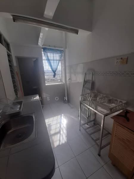 Apartment for Rent at Taman Batu Uban 2 - Jason Ewe - Kitchen - PropertyGuru.com.my