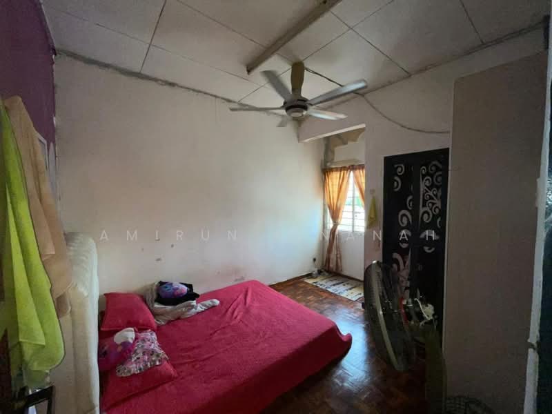 Apartment for Sale at Pangsapuri Mutiara Subang - Amirun Kinanah - Bedroom - PropertyGuru.com.my