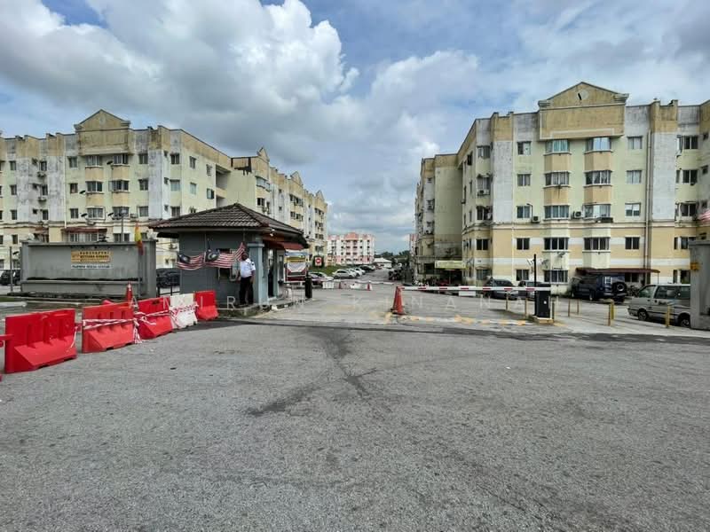 Apartment for Sale at Pangsapuri Mutiara Subang - Amirun Kinanah - Exterior - PropertyGuru.com.my