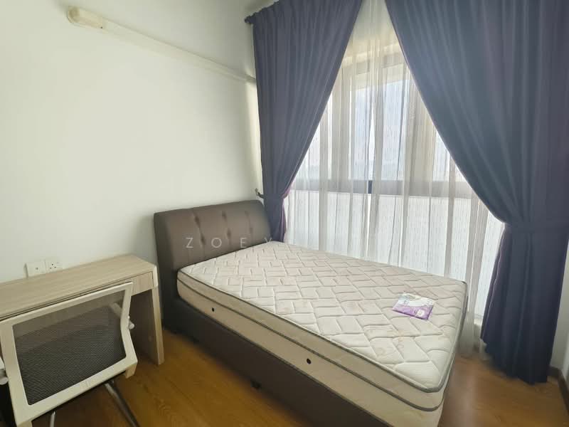Kondominium untuk Dijual di Bay Point @ Country Garden Danga Bay - Zoey Lee - Bedroom - PropertyGuru.com.my