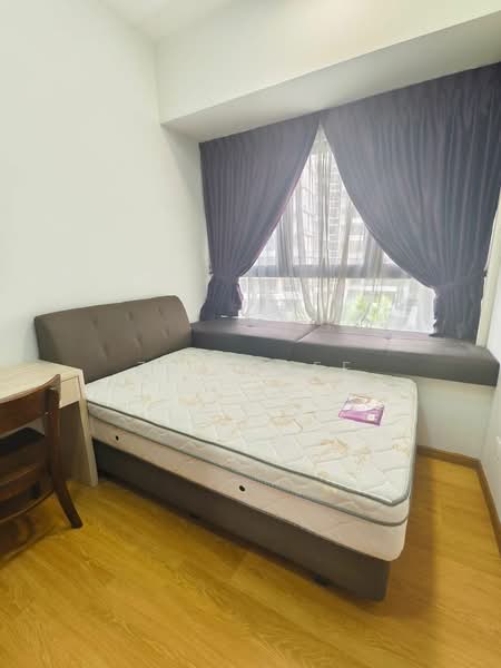 Kondominium untuk Dijual di Bay Point @ Country Garden Danga Bay - Zoey Lee - Bedroom - PropertyGuru.com.my