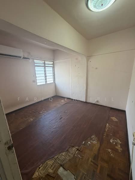 Flat for Sale at Farlim 4 - Fariq Khairil - Interior - PropertyGuru.com.my