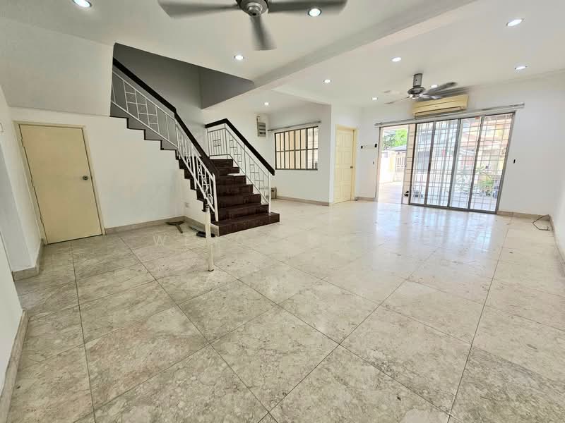 2-storey Terraced House for Rent in TAMAN PUCHONG UTAMA (Puchong) - Wendy Chin - Living Room - PropertyGuru.com.my